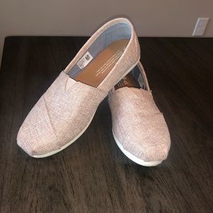 Pink TOMS